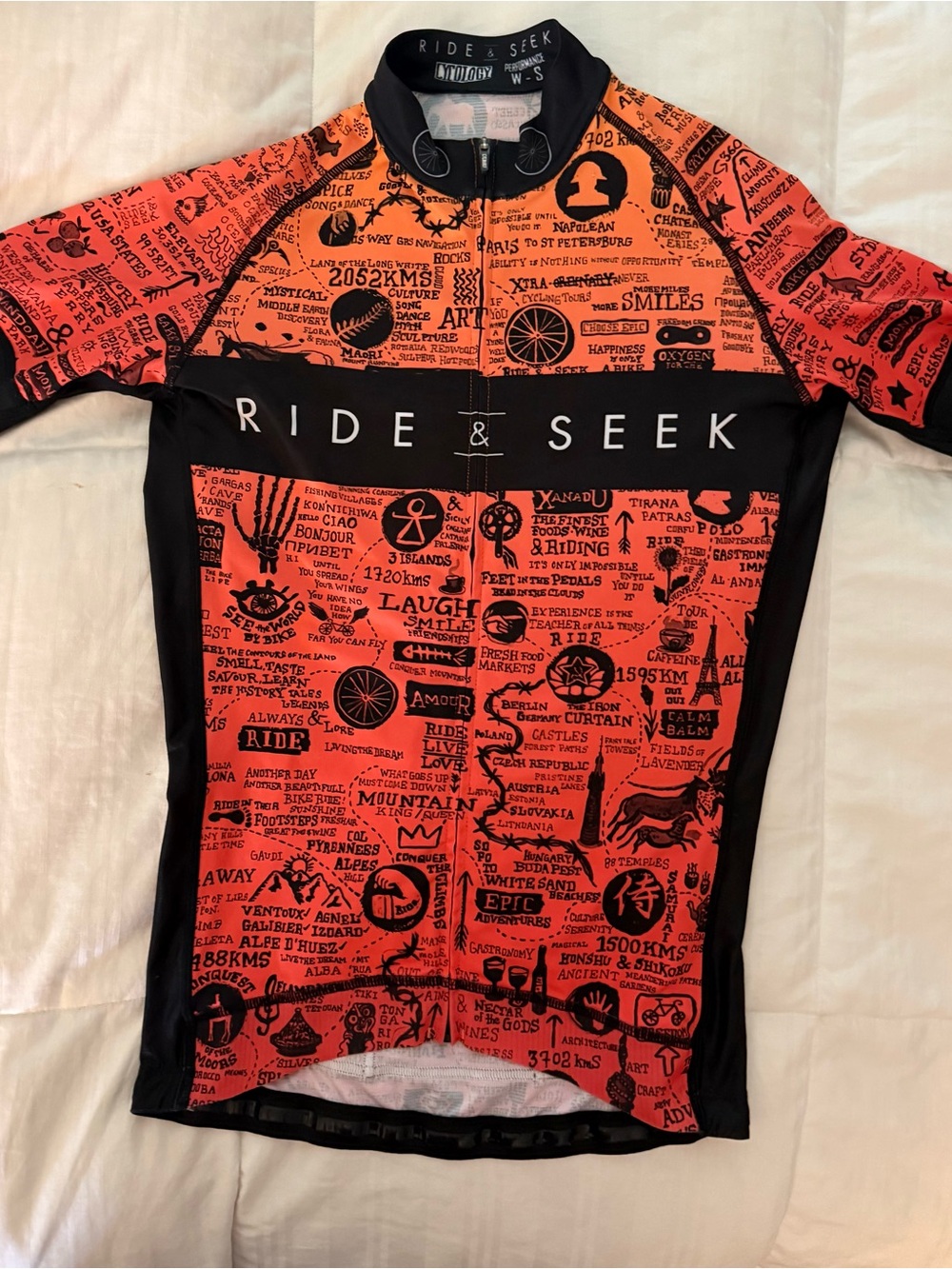 Like new Cycology Ride and Seek limited edition women’s cycling jersey! W/S